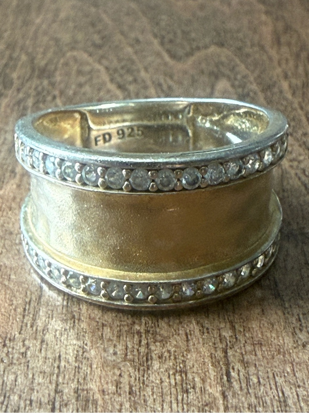 ✨TJ Maxx Gold Tone Wide Band Ring with Accent Stones Size 7 stamped 925